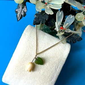 🖤Vtg 14k gf Coral & Jade pendant necklace